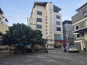 Free self parking, free valet parking