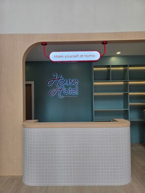Reception - HOUSE HOTEL Central Pattaya (Pattaya)