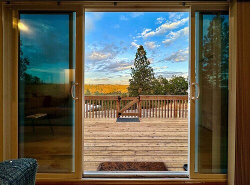 Unique Container Home • 20 Acres • Modern Stay