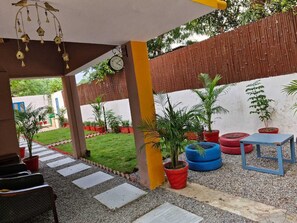 Garden - TNC Lucknow by The Nomad Cave Hostel (Lucknow)