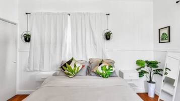 Desk, iron/ironing board, travel crib, WiFi