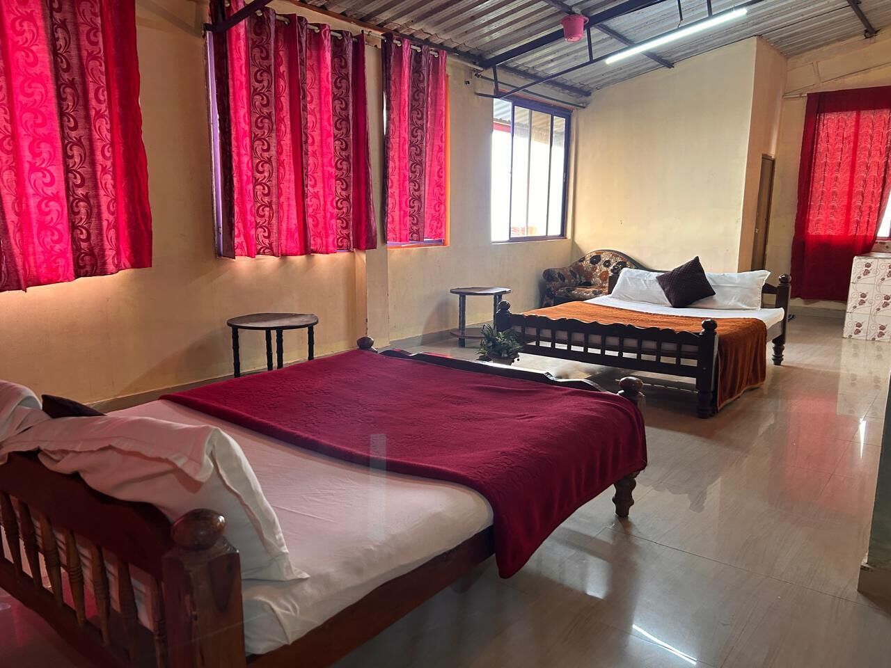 In-room safe, soundproofing