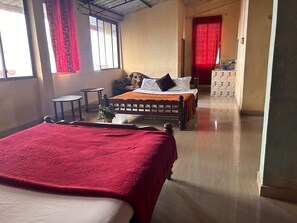 In-room safe, soundproofing - Coorg Heaven Home Stay (Madikeri)