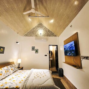 Premium Double Room, Balcony, Garden View | Free WiFi - Garden Centre Resort (Kaliganj)