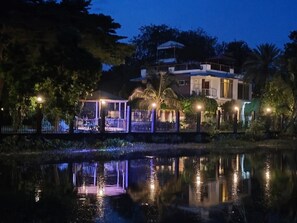 Fachada de la propiedad