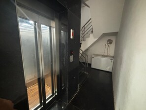 电梯