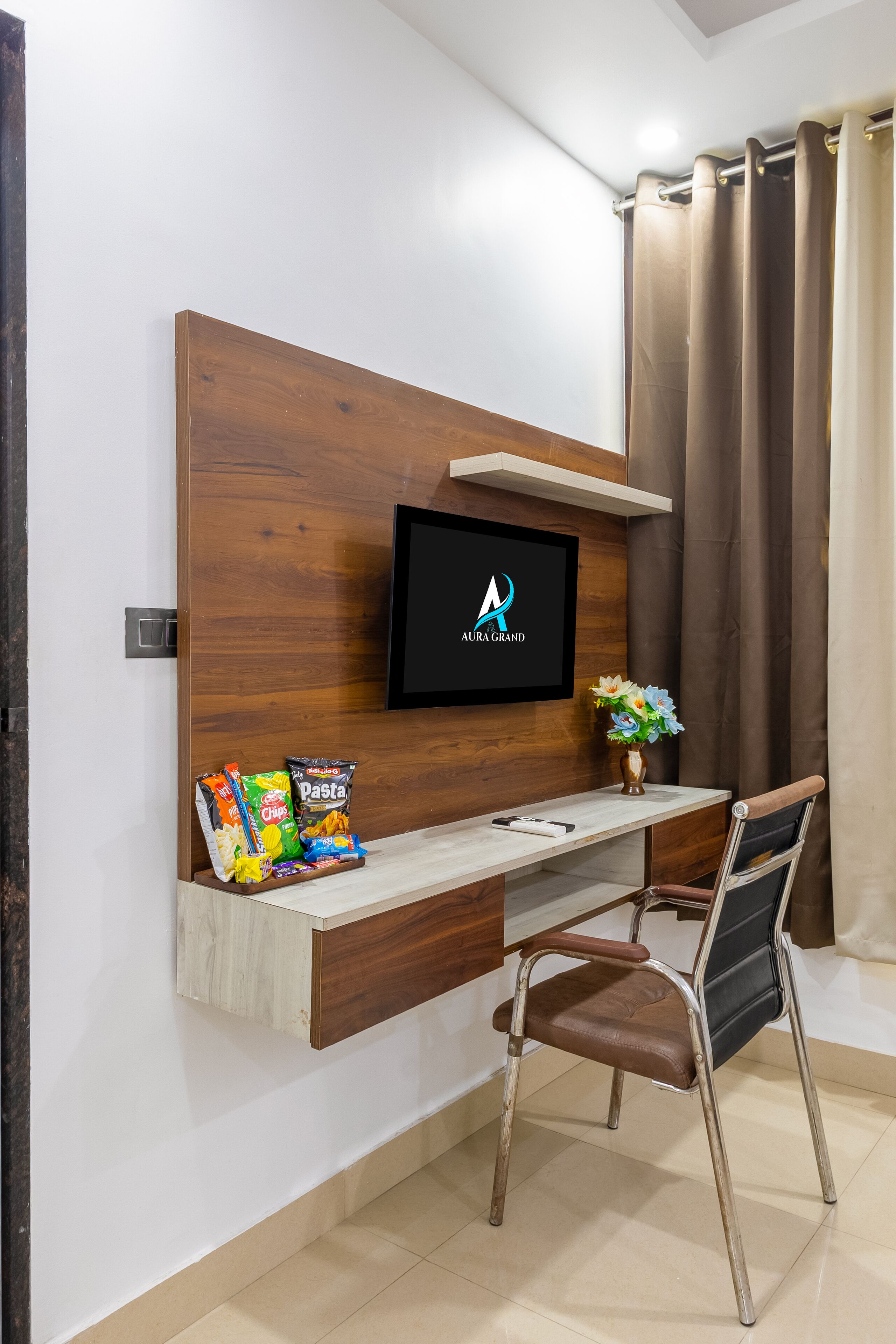 Kamar Double Deluks | Seprai antialergi, meja kerja, dan ruang kerja ramah laptop