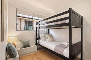 2 Schlafzimmer, BĂŒgeleisen/BĂŒgelbrett, kostenloses WLAN, BettwĂ€sche