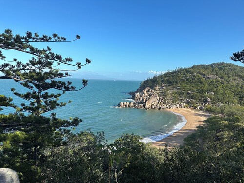 A Tropical Hideaway Magnetic Island Villa | Resort 