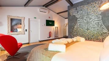 1 bedroom, internet, bed sheets