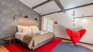 1 bedroom, internet, bed sheets