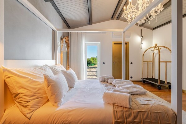 1 quarto, acesso à internet, roupa de cama