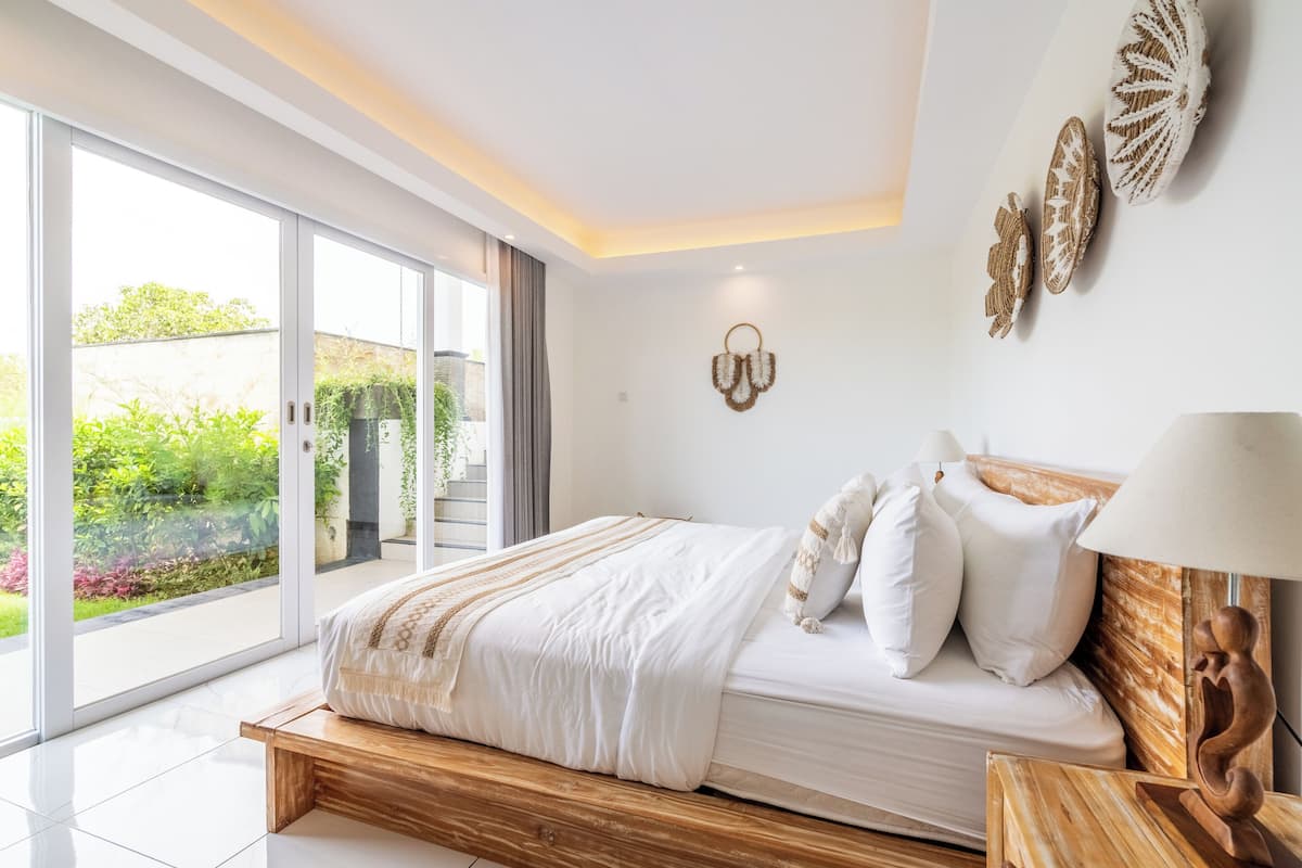 Standard Villa, Garden View | Free WiFi, bed sheets