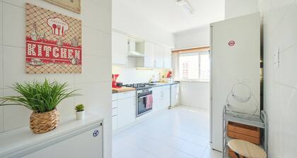 CasaFernandes 15 - Modern 2BR near the Metro | Lisbon, Sintra and Cascais