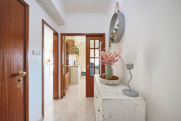 Interior - CasaFernandes 15 | Premium Stay • Metro - Lisbon (Odivelas)