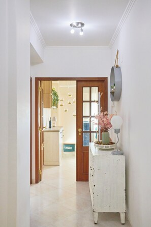 Interior - CasaFernandes 15 | Premium Stay • Metro - Lisbon (Odivelas)