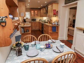 Dining - Peary House (Alnwick)