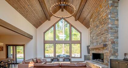 Glacier Lodge Sleeps 18 Luxury Retreat on Whitefish Mountain 5 King Bedrooms