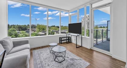Stylish Surrey Downtown Condo Perfect for Couples