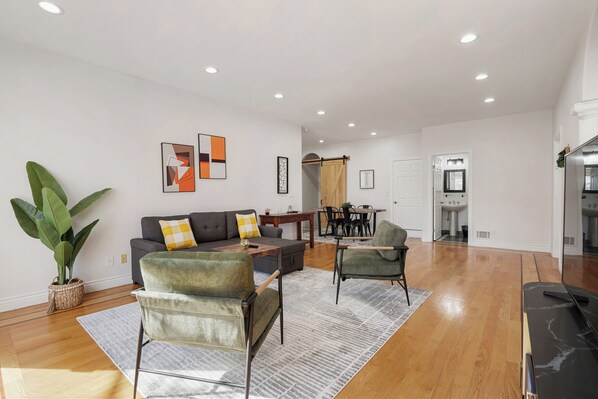 Apartment, 3 Bedrooms | Living area