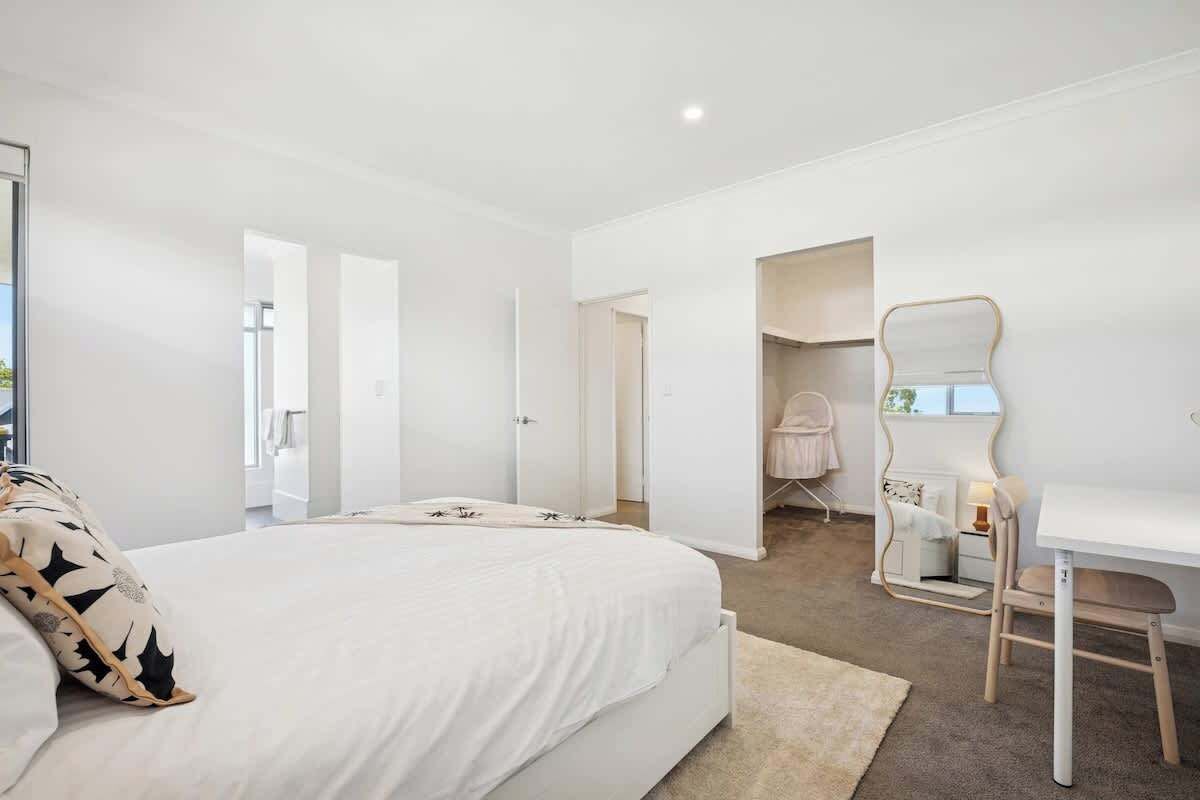 3 makuuhuonetta, silitysrauta/-lauta, Wi-Fi, vuodevaatteet