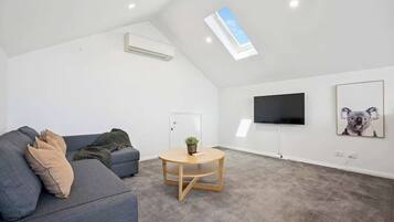 TV, offices