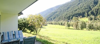 Nice apartment for 5 guests with WIFI, TV and terrace