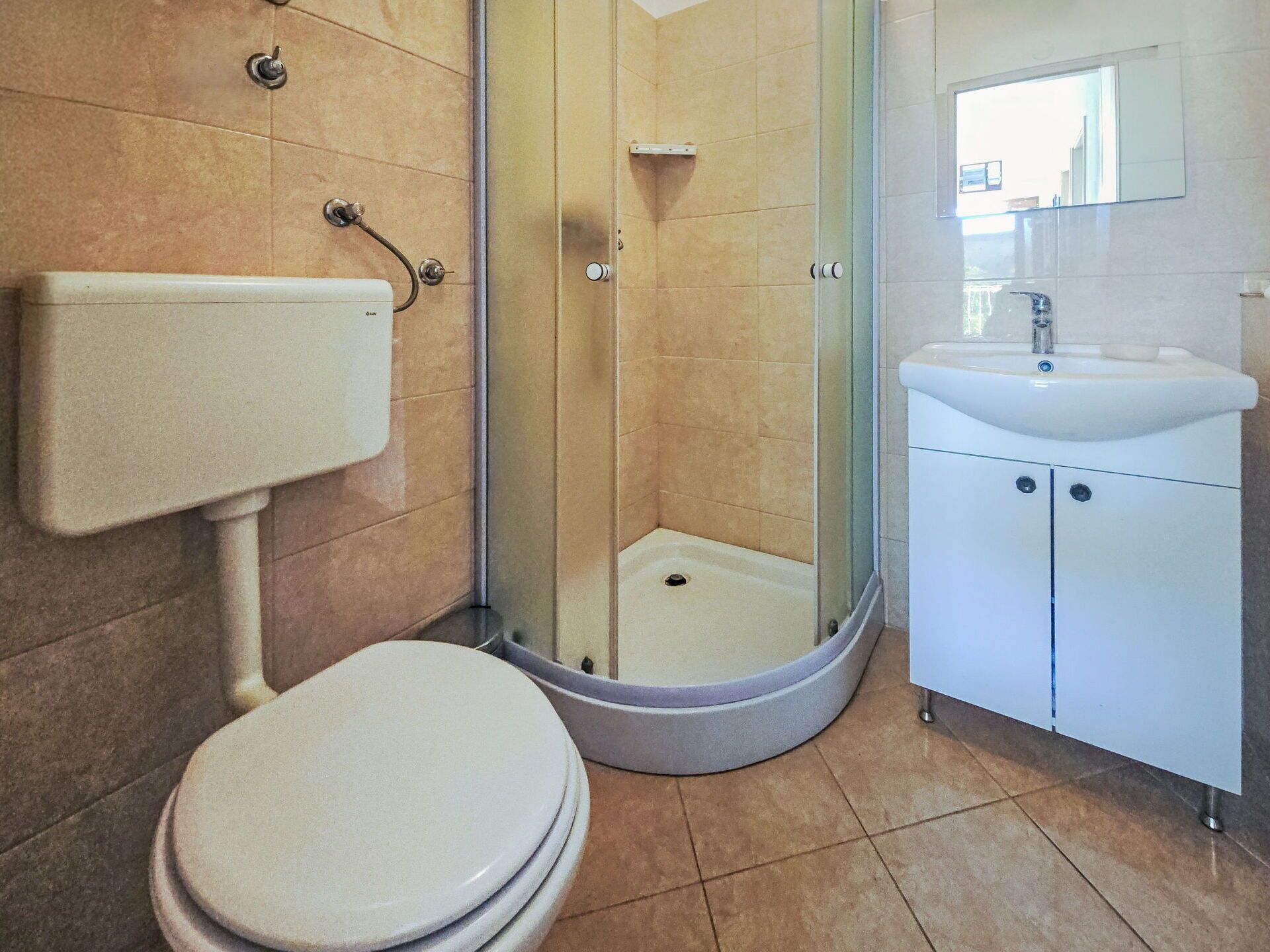 Loodgieterswerkinrichting, Flooring, Verdieping, Interieur Ontwerp, Badkamer, Wastafel In De Badkamer, Wastafel, Toilet, Kamer, Loodgieter