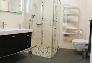 Unclassified image, 5 of 15, button