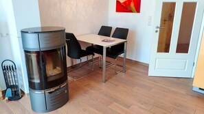 Unclassified image, 2 of 15, button