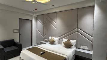 Deluxe Room, City View