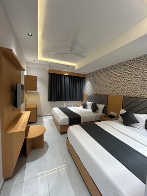 Deluxe Room, City View