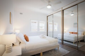2 bedrooms, iron/ironing board, WiFi, bed sheets