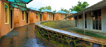 Murlee Pure Veg Resort