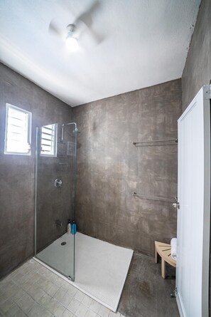 Shower, towels, soap, shampoo