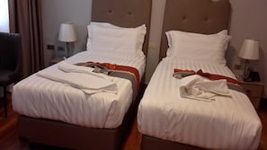 Double or Twin Room | Free WiFi