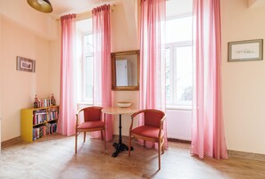 Interior - Altwienerhof, a cozy-artistic suite with top connections in Vienna (Wien)