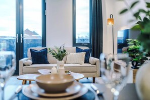 Téléviseur, bureau