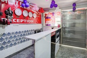 Quầy tiếp tân