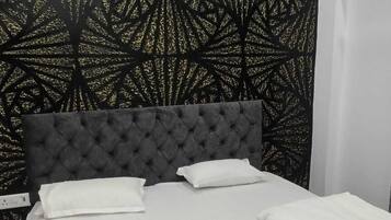 Single Room | Rollaway beds, free WiFi, bed sheets