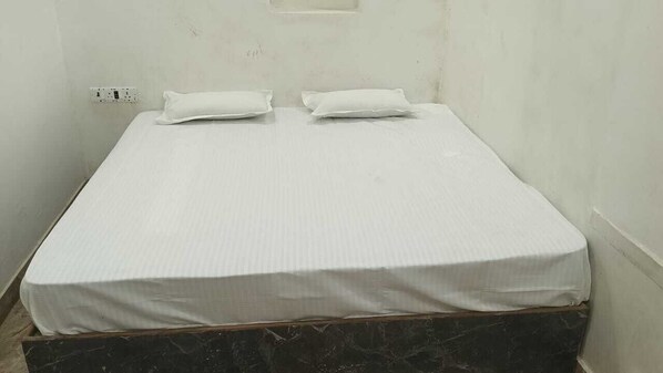 Quarto luxo | Camas extras/dobráveis (sobretaxa), Wi-Fi de cortesia, roupa de cama