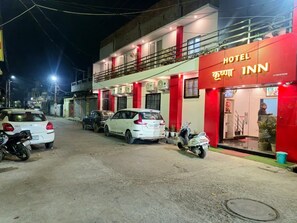 Exterior - Krishna Inn (Prayagraj)