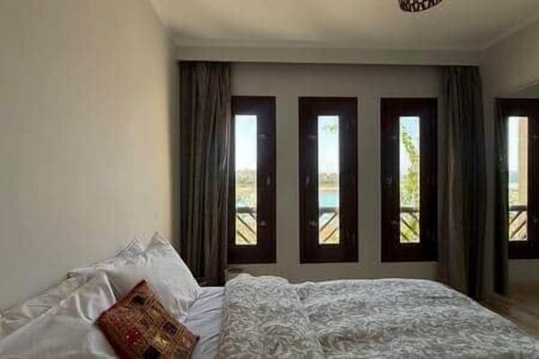 1 bedroom, iron/ironing board, WiFi, bed sheets - The Charming Beachfront Retreat in Fanadir (Hurghada)
