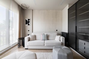 Televisión, chimenea, estéreo, oficina