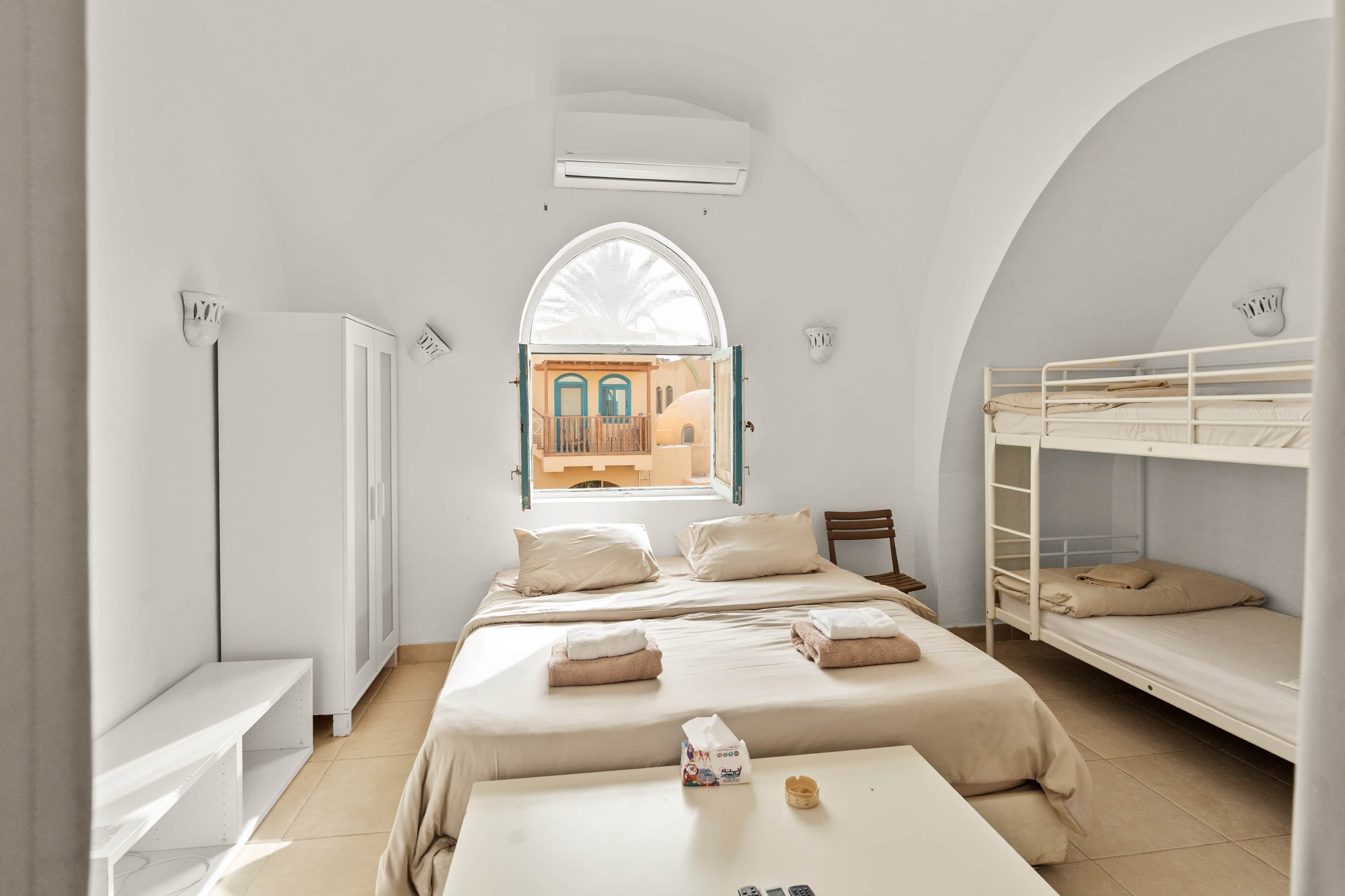 1 bedroom, WiFi, bed sheets