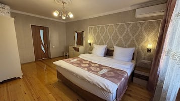 Comfort Apartment, Balcony, City View | Blackout drapes, soundproofing, iron/ironing board, free WiFi