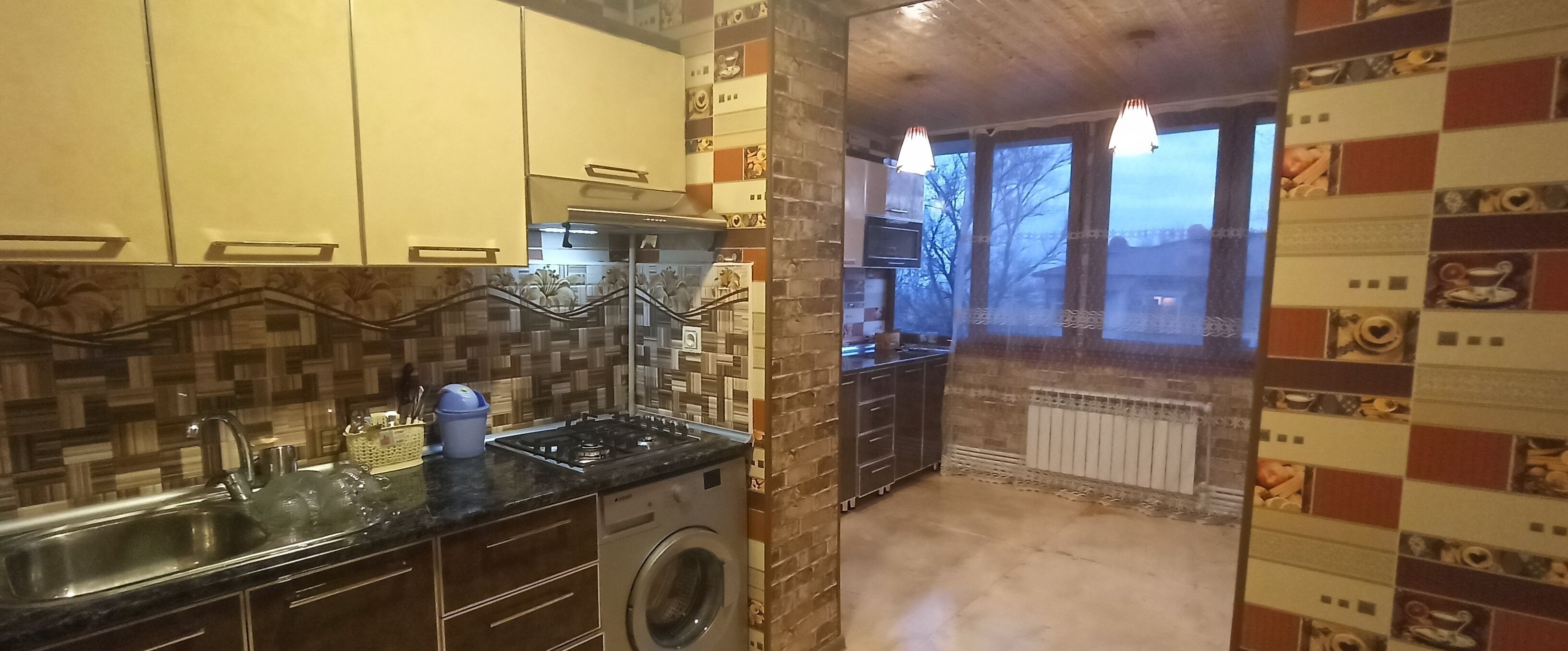 Departamento Confort, balcón, vista a la ciudad | Cocina privada