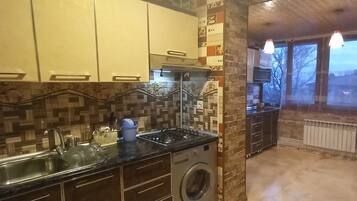 Comfort Apartment, Balcony, City View | Private kitchen