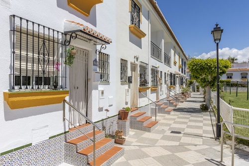 Townhouse with pool next to the beach