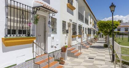 Townhouse with pool next to the beach